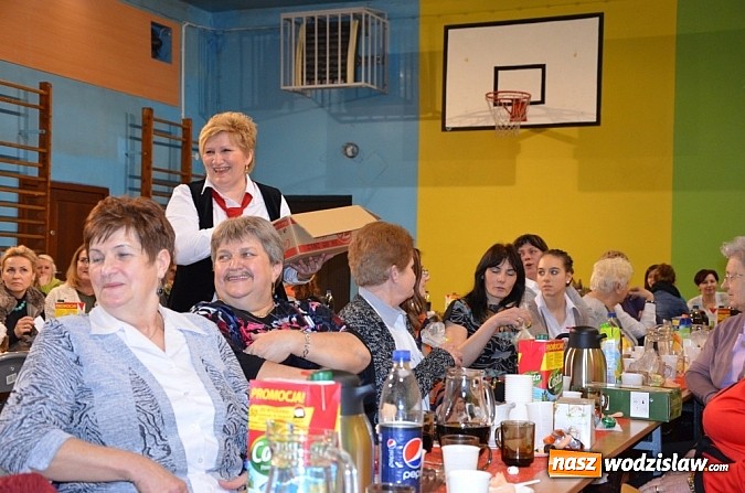 Zdjęcie w galerii na portalu naszwodzislaw.com: Dzień kobiet w rytmie jeziora łabędziego i koko koko wiadomości z regionu