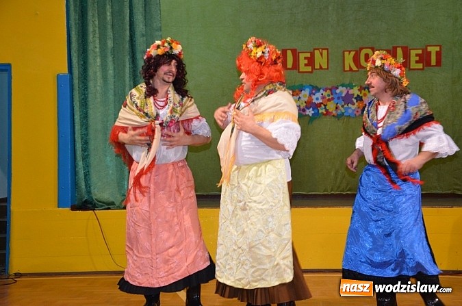 Zdjęcie w galerii na portalu naszwodzislaw.com: Dzień kobiet w rytmie jeziora łabędziego i koko koko wiadomości z regionu