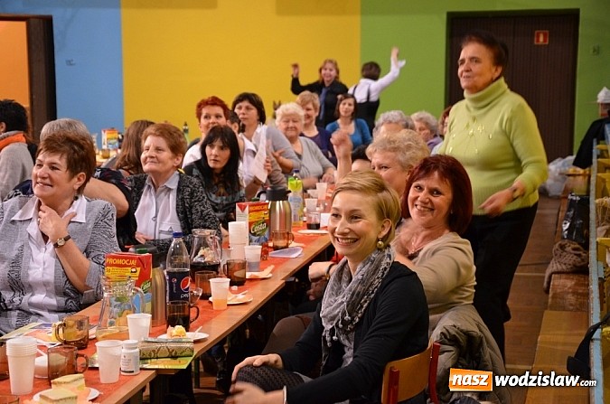 Zdjęcie w galerii na portalu naszwodzislaw.com: Dzień kobiet w rytmie jeziora łabędziego i koko koko wiadomości z regionu