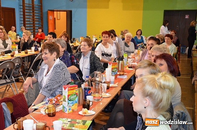 Zdjęcie w galerii na portalu naszwodzislaw.com: Dzień kobiet w rytmie jeziora łabędziego i koko koko wiadomości z regionu