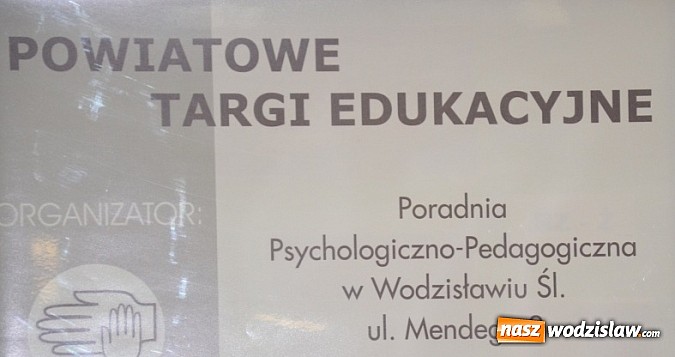 Zdjęcie w galerii na portalu naszwodzislaw.com: Wyjątkowe targi dla gimnazjalistów wiadomości z regionu