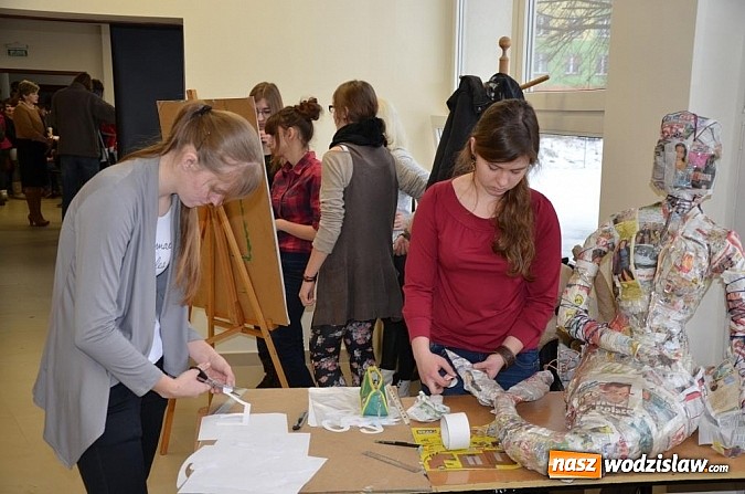 Zdjęcie w galerii na portalu naszwodzislaw.com: Wyjątkowe targi dla gimnazjalistów wiadomości z regionu