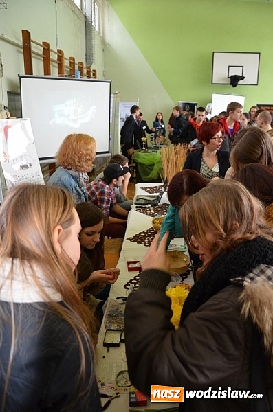 Zdjęcie w galerii na portalu naszwodzislaw.com: Wyjątkowe targi dla gimnazjalistów wiadomości z regionu
