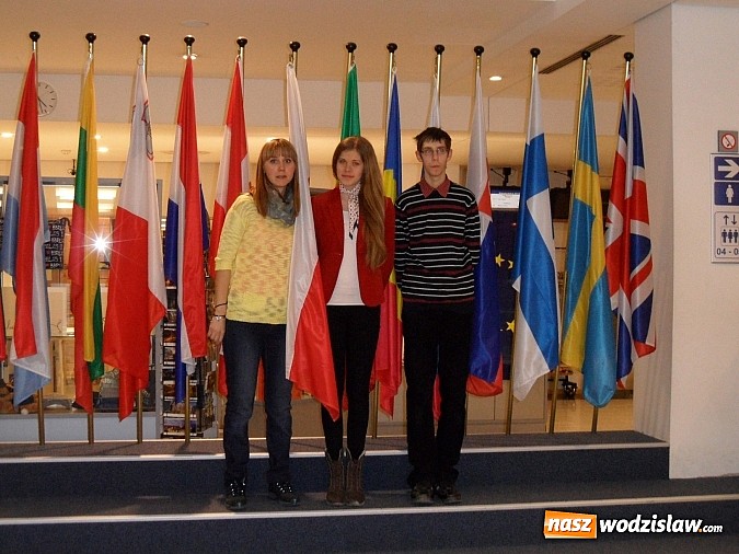 Zdjęcie w galerii na portalu naszwodzislaw.com: Finaliści międzypowiatowego konkursu „Klimatyczny Armagedon” w Brukseli wiadomości z regionu