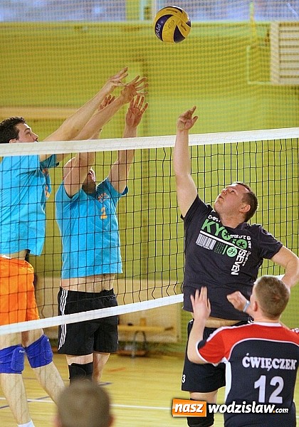 Zdjęcie w galerii na portalu naszwodzislaw.com: Zacięta walka w Kuźni wiadomości z regionu