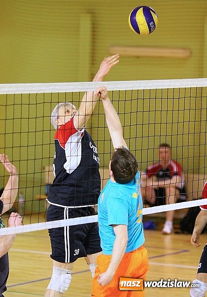 Zdjęcie w galerii na portalu naszwodzislaw.com: Zacięta walka w Kuźni wiadomości z regionu