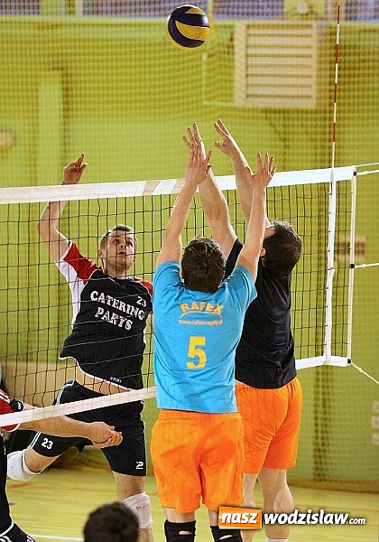 Zdjęcie w galerii na portalu naszwodzislaw.com: Zacięta walka w Kuźni wiadomości z regionu