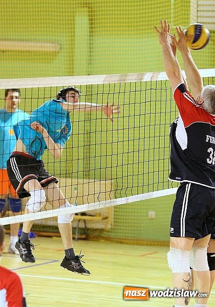 Zdjęcie w galerii na portalu naszwodzislaw.com: Zacięta walka w Kuźni wiadomości z regionu