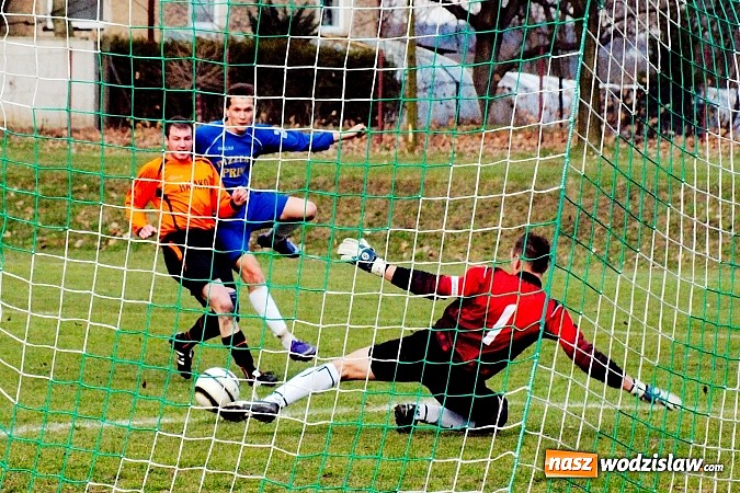 Zdjęcie w galerii na portalu naszwodzislaw.com: KS Górnik Radlin wrócił z Raciborza bez punktów wiadomości z regionu