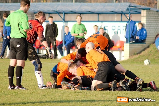 Zdjęcie w galerii na portalu naszwodzislaw.com: KS Górnik Radlin wrócił z Raciborza bez punktów wiadomości z regionu
