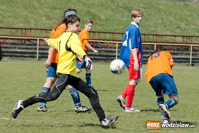 Zdjęcie w galerii na portalu naszwodzislaw.com: Strzał życia Dawida Monety pozbawił Przyszłość punktów wiadomości z regionu