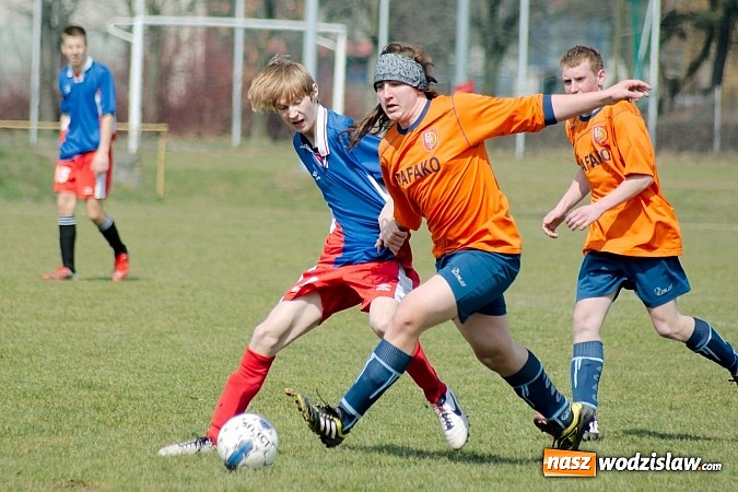 Zdjęcie w galerii na portalu naszwodzislaw.com: Strzał życia Dawida Monety pozbawił Przyszłość punktów wiadomości z regionu