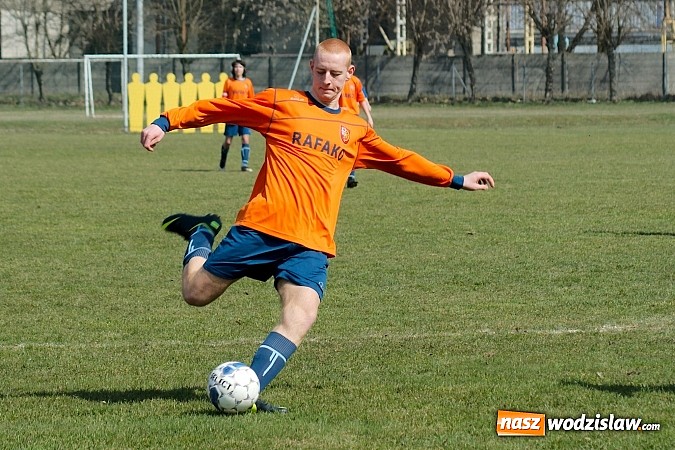 Zdjęcie w galerii na portalu naszwodzislaw.com: Strzał życia Dawida Monety pozbawił Przyszłość punktów wiadomości z regionu