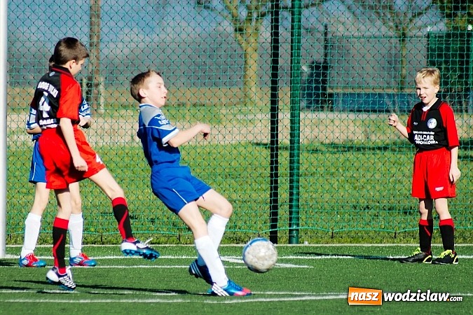 Zdjęcie w galerii na portalu naszwodzislaw.com: Młode Wilki z Tworkowa nie dały szans Jedłownikowi wiadomości z regionu