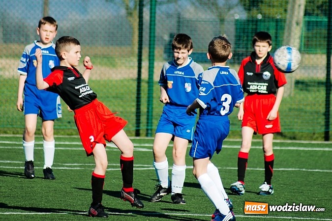 Zdjęcie w galerii na portalu naszwodzislaw.com: Młode Wilki z Tworkowa nie dały szans Jedłownikowi wiadomości z regionu