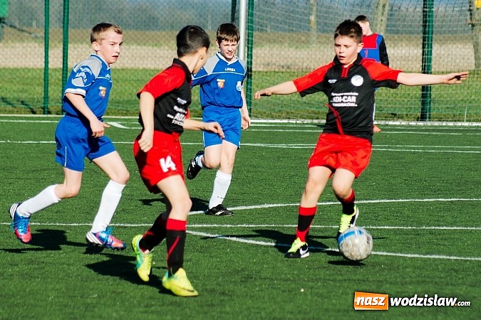 Zdjęcie w galerii na portalu naszwodzislaw.com: Młode Wilki z Tworkowa nie dały szans Jedłownikowi wiadomości z regionu