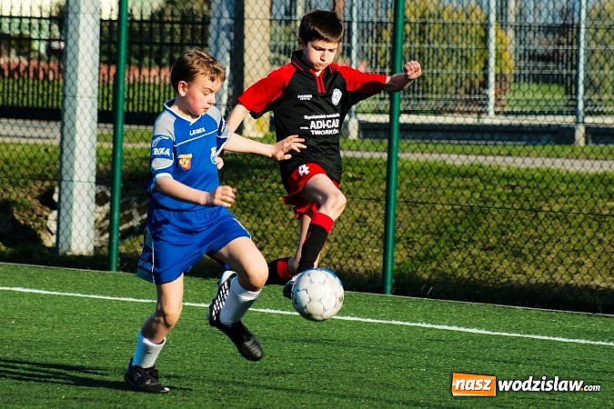 Zdjęcie w galerii na portalu naszwodzislaw.com: Młode Wilki z Tworkowa nie dały szans Jedłownikowi wiadomości z regionu