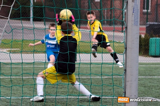 Zdjęcie w galerii na portalu naszwodzislaw.com: Orliki Rogowa rozstrzelane w Raciborzu wiadomości z regionu