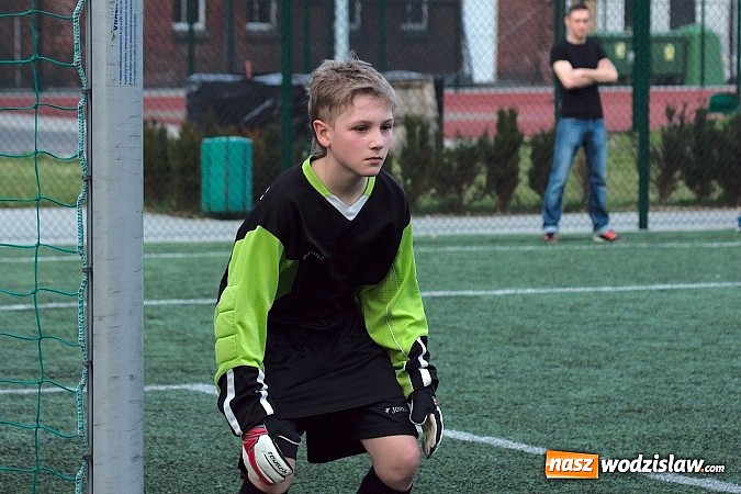 Zdjęcie w galerii na portalu naszwodzislaw.com: Orliki Rogowa rozstrzelane w Raciborzu wiadomości z regionu