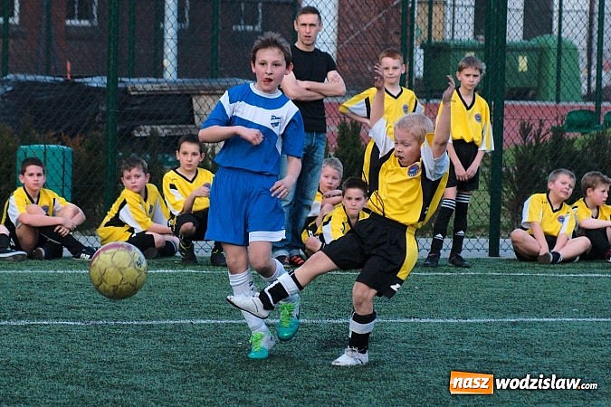 Zdjęcie w galerii na portalu naszwodzislaw.com: Orliki Rogowa rozstrzelane w Raciborzu wiadomości z regionu