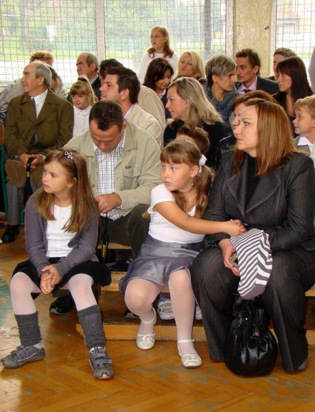 Zdjęcie w galerii na portalu naszwodzislaw.com: Sześciolatki z osiedla XXX-lecia wiadomości z regionu