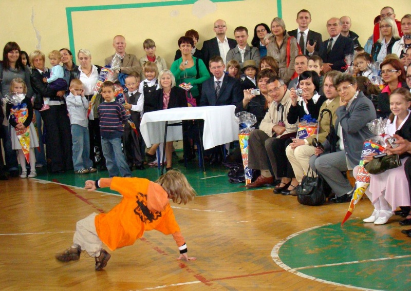 Zdjęcie w galerii na portalu naszwodzislaw.com: Sześciolatki z osiedla XXX-lecia wiadomości z regionu