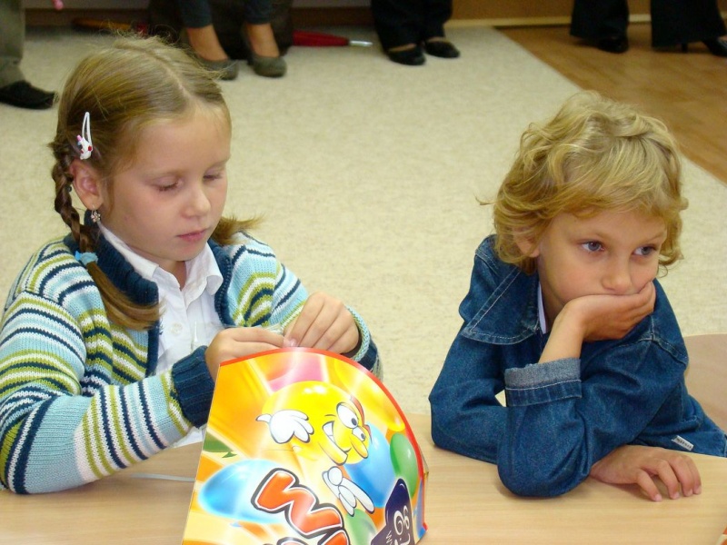 Zdjęcie w galerii na portalu naszwodzislaw.com: Sześciolatki z osiedla XXX-lecia wiadomości z regionu