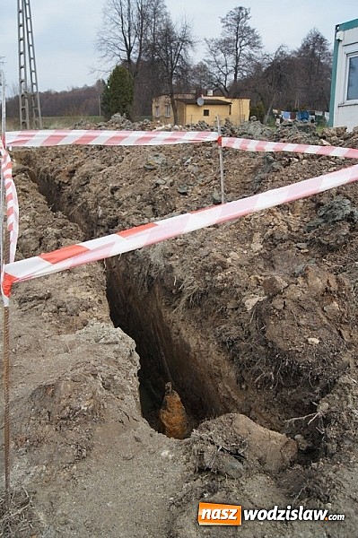 Zdjęcie w galerii na portalu naszwodzislaw.com: W Gogołowej podczas prac budowlanych odkryto niewybuch wiadomości z regionu