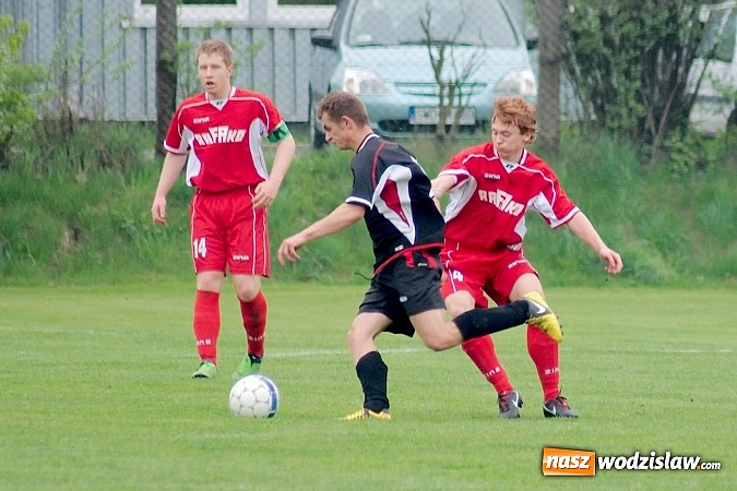 Zdjęcie w galerii na portalu naszwodzislaw.com: Czarni Gorzyce rozbici w Raciborzu wiadomości z regionu