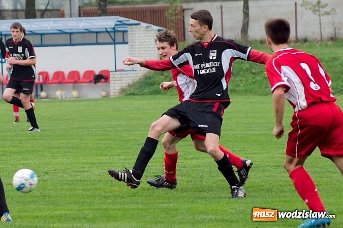 Zdjęcie w galerii na portalu naszwodzislaw.com: Czarni Gorzyce rozbici w Raciborzu wiadomości z regionu