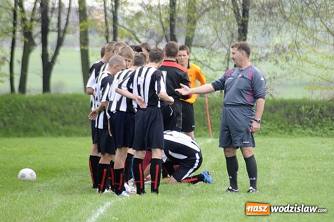 Zdjęcie w galerii na portalu naszwodzislaw.com: Szuścik i Dostoł rozgromili Krzyżkowice wiadomości z regionu