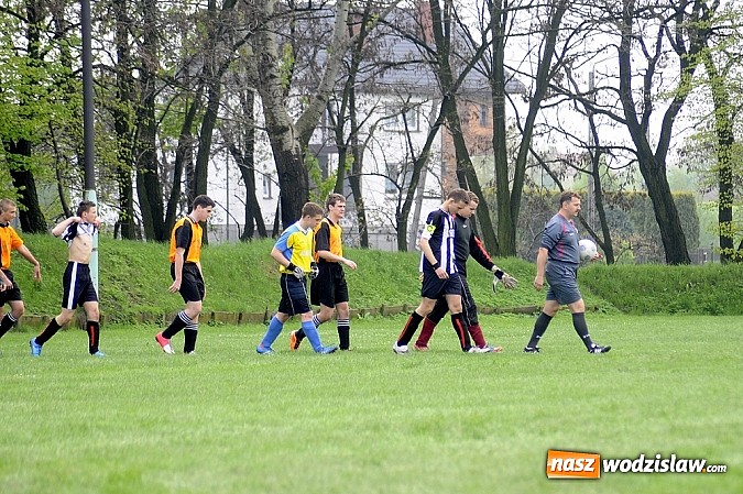 Zdjęcie w galerii na portalu naszwodzislaw.com: Szuścik i Dostoł rozgromili Krzyżkowice wiadomości z regionu