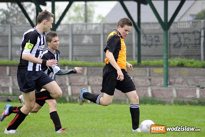 Zdjęcie w galerii na portalu naszwodzislaw.com: Szuścik i Dostoł rozgromili Krzyżkowice wiadomości z regionu