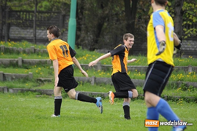 Zdjęcie w galerii na portalu naszwodzislaw.com: Szuścik i Dostoł rozgromili Krzyżkowice wiadomości z regionu