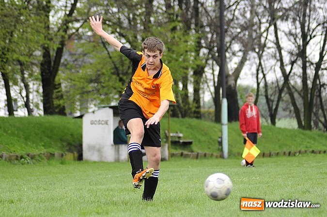 Zdjęcie w galerii na portalu naszwodzislaw.com: Szuścik i Dostoł rozgromili Krzyżkowice wiadomości z regionu