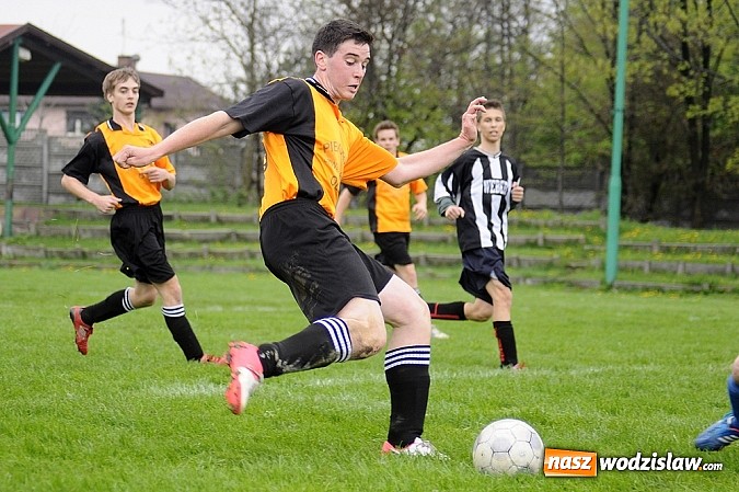 Zdjęcie w galerii na portalu naszwodzislaw.com: Szuścik i Dostoł rozgromili Krzyżkowice wiadomości z regionu