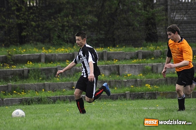 Zdjęcie w galerii na portalu naszwodzislaw.com: Szuścik i Dostoł rozgromili Krzyżkowice wiadomości z regionu