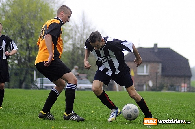 Zdjęcie w galerii na portalu naszwodzislaw.com: Szuścik i Dostoł rozgromili Krzyżkowice wiadomości z regionu
