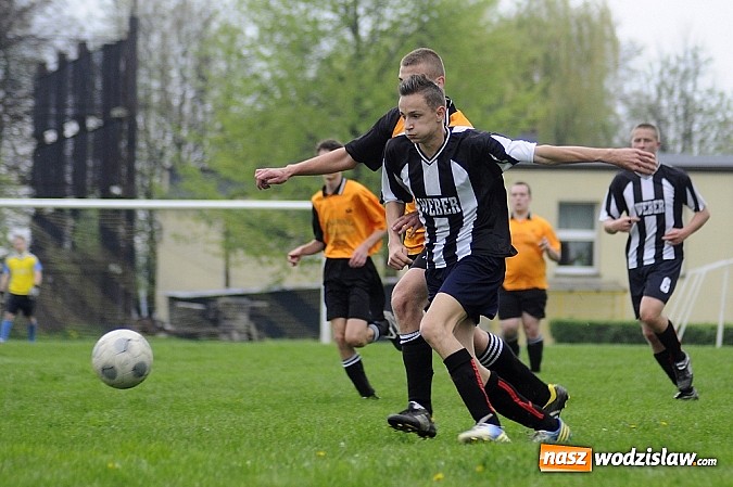 Zdjęcie w galerii na portalu naszwodzislaw.com: Szuścik i Dostoł rozgromili Krzyżkowice wiadomości z regionu