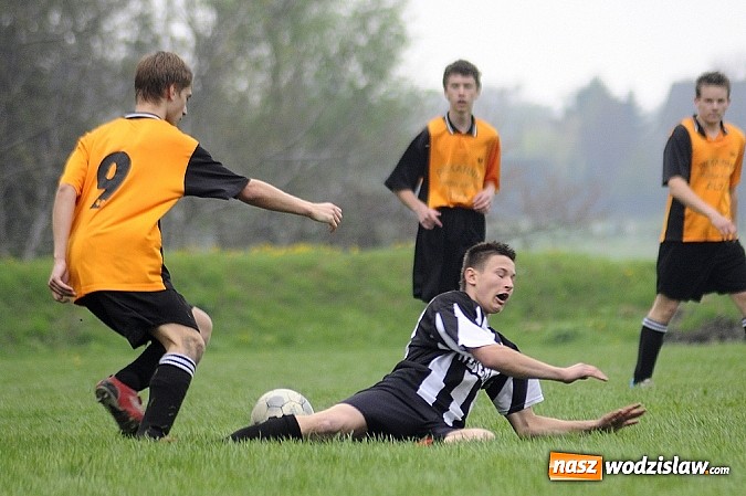 Zdjęcie w galerii na portalu naszwodzislaw.com: Szuścik i Dostoł rozgromili Krzyżkowice wiadomości z regionu