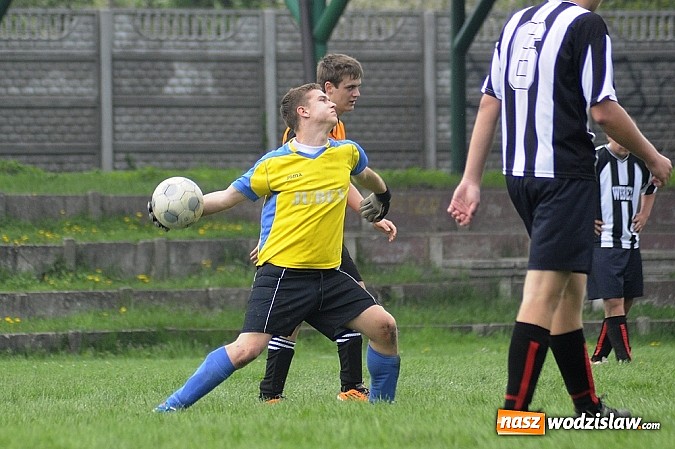 Zdjęcie w galerii na portalu naszwodzislaw.com: Szuścik i Dostoł rozgromili Krzyżkowice wiadomości z regionu
