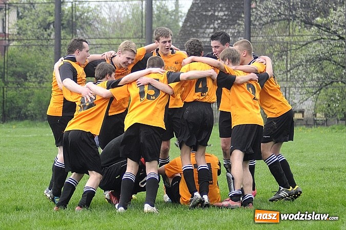 Zdjęcie w galerii na portalu naszwodzislaw.com: Szuścik i Dostoł rozgromili Krzyżkowice wiadomości z regionu
