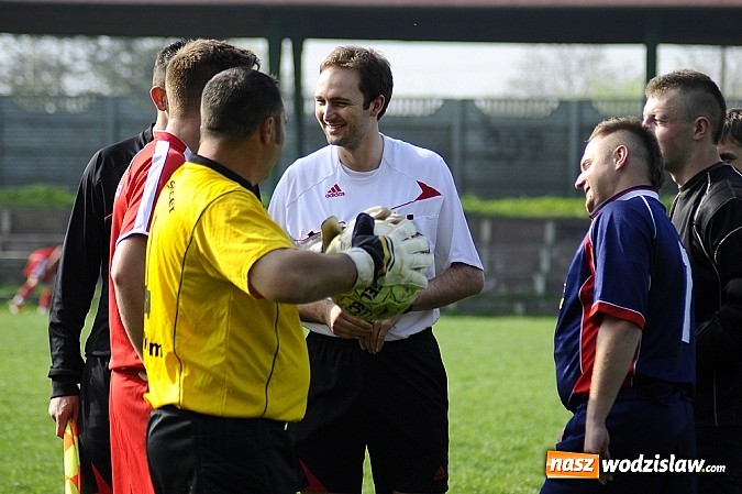 Zdjęcie w galerii na portalu naszwodzislaw.com: Gol Stawiarza na miarę zwycięstwa wiadomości z regionu