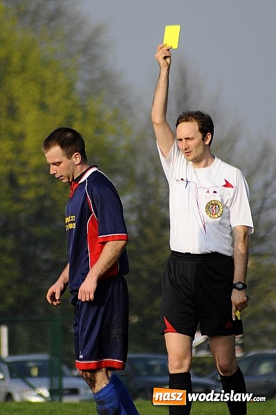 Zdjęcie w galerii na portalu naszwodzislaw.com: Gol Stawiarza na miarę zwycięstwa wiadomości z regionu