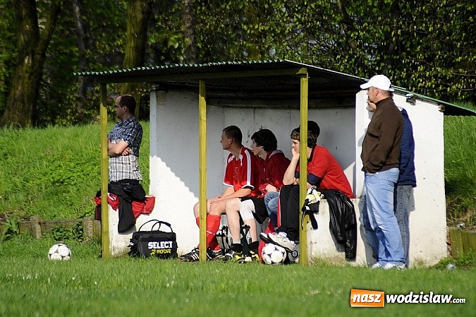 Zdjęcie w galerii na portalu naszwodzislaw.com: Gol Stawiarza na miarę zwycięstwa wiadomości z regionu