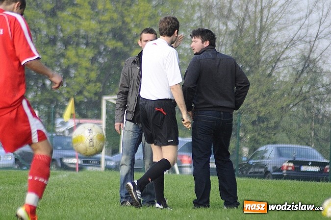 Zdjęcie w galerii na portalu naszwodzislaw.com: Gol Stawiarza na miarę zwycięstwa wiadomości z regionu
