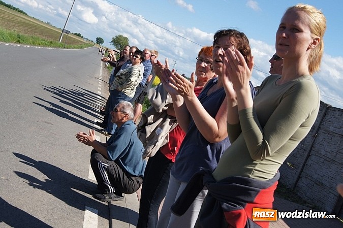 Zdjęcie w galerii na portalu naszwodzislaw.com: Rolkarze z całej Polski ścigali się w Modzurowie wiadomości z regionu