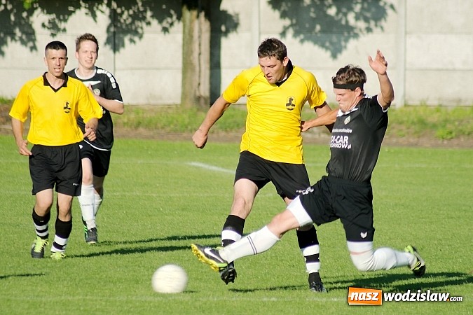 Zdjęcie w galerii na portalu naszwodzislaw.com: A klasowy dreszczowiec. Komplet punktów został w Tworkowie wiadomości z regionu