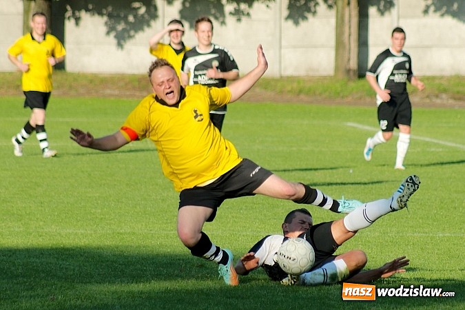 Zdjęcie w galerii na portalu naszwodzislaw.com: A klasowy dreszczowiec. Komplet punktów został w Tworkowie wiadomości z regionu