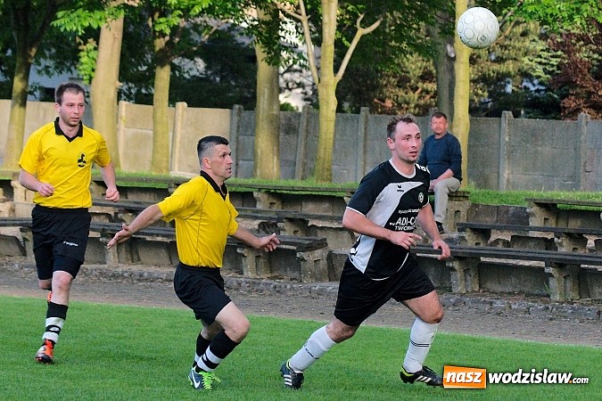 Zdjęcie w galerii na portalu naszwodzislaw.com: A klasowy dreszczowiec. Komplet punktów został w Tworkowie wiadomości z regionu